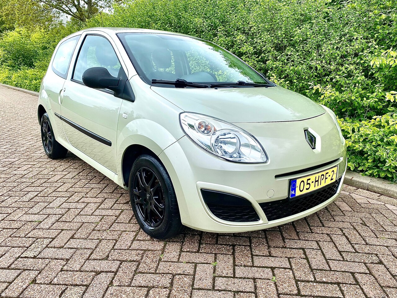 Renault Twingo - 1.2 Authentique Beige N A P|Airco|Nieuwe APK - AutoWereld.nl