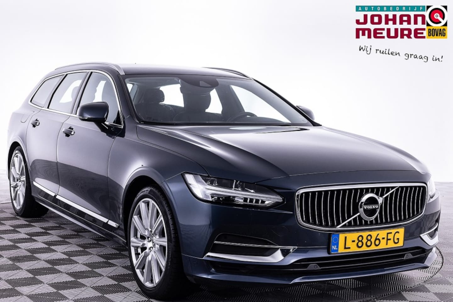 Volvo V90 - 2.0 T4 Inscription | LEDER | Full LED | Trekhaak . - AutoWereld.nl