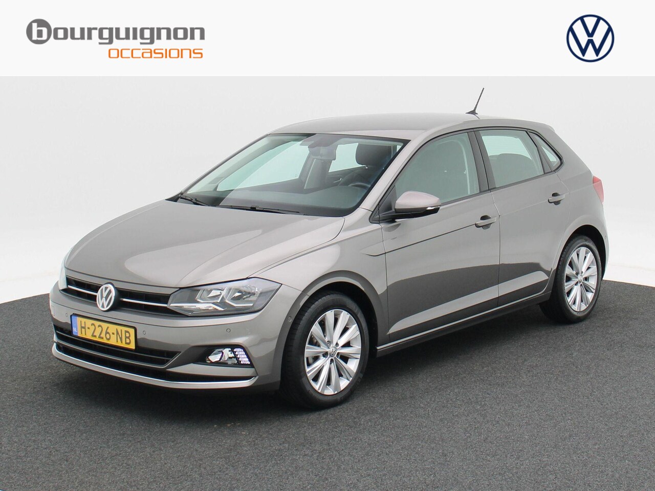 Volkswagen Polo - 1.0 TSi Automaat Highline | Navigatie | Adaptive Cruise | Climate Control | Camera | Carpl - AutoWereld.nl