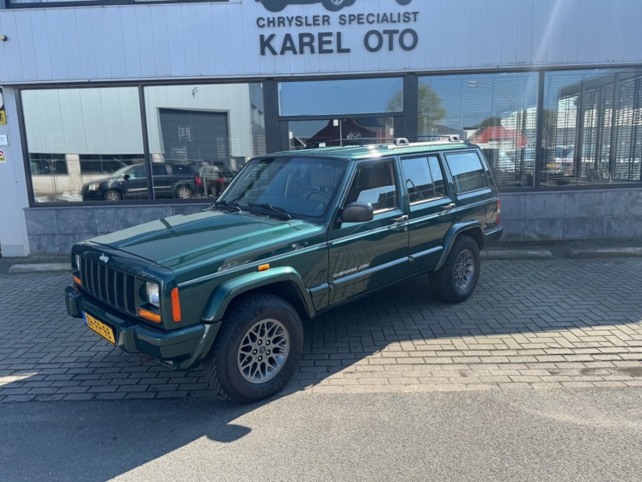 Jeep Cherokee - 4.0i Classic 4.0I CLASSIC - AutoWereld.nl
