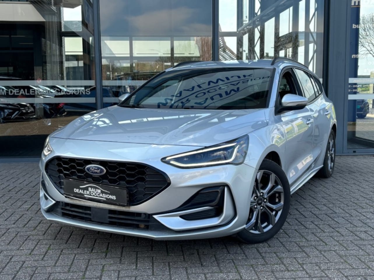 Ford Focus - 1.0 EBH ST LINE X NAVI LMV PDC-CAMERA360GR WINTERPACK - AutoWereld.nl