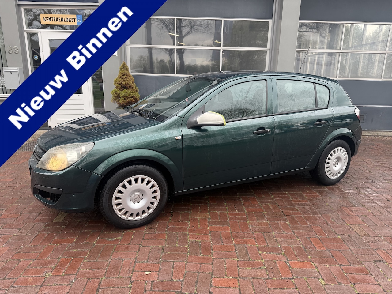 Opel Astra - 1.4 Essentia Trekhaak,Airco,Cruise,Cv Bj 2005 Apk 11-2025 - AutoWereld.nl