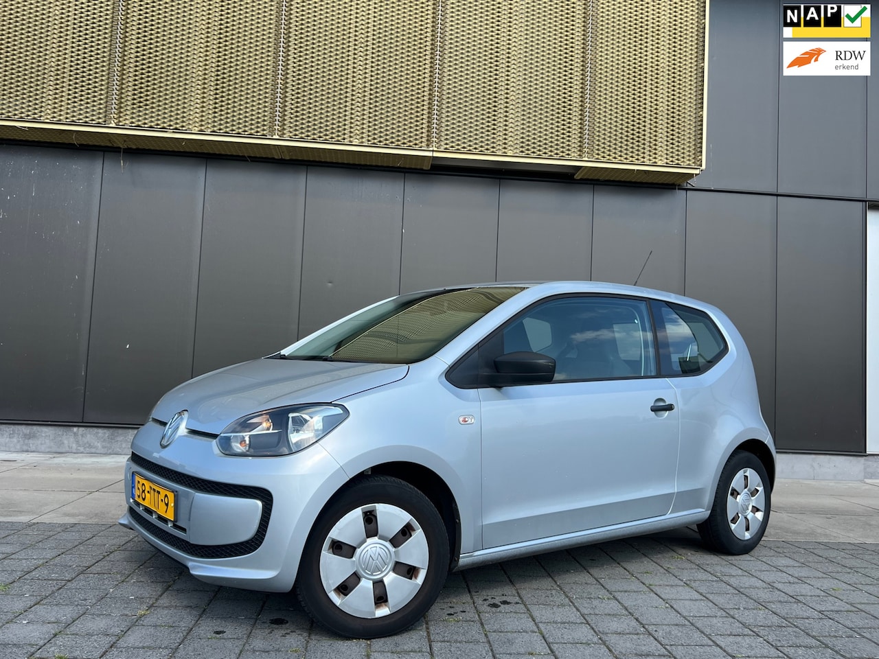 Volkswagen Up! - 1.0 take up!|Airco|Lage-km|NAP|APK - AutoWereld.nl