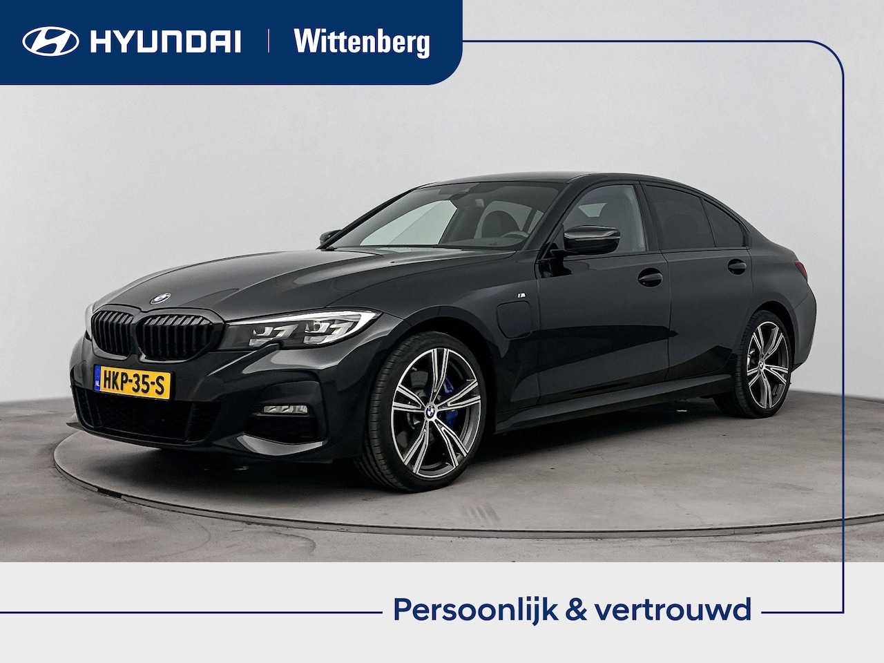 BMW 3-serie - 330e | PHEV | 19" Breedset | Sportstoelen | Trekhaak | Trekgewicht 1500kg | Stoelverwarmin - AutoWereld.nl