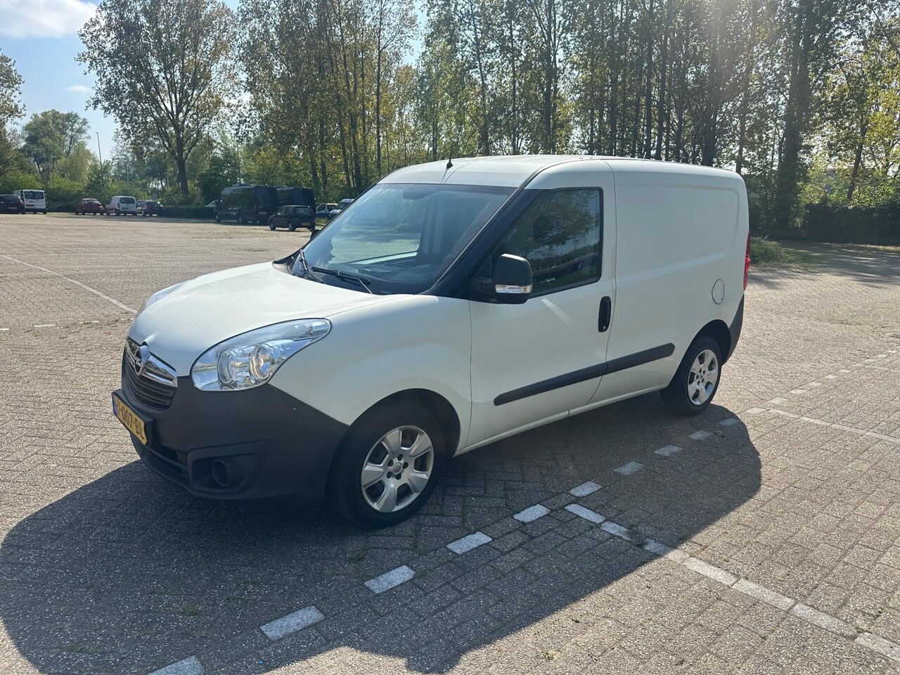 Opel Combo - 1.3 CDTi Airco ecoFLEX White Edition - AutoWereld.nl