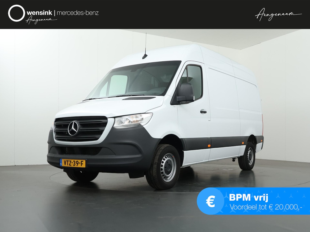 Mercedes-Benz Sprinter - 317 CDI Aut. | L2 H2 | Airco | Cruise Control | Trekhaak | Achterdeuren met ruit | Comfort - AutoWereld.nl