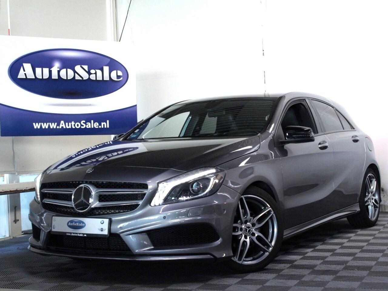 Mercedes-Benz A-klasse - 180 AMG LEDER NAVI XENON BLUET STOELVW '12 - AutoWereld.nl