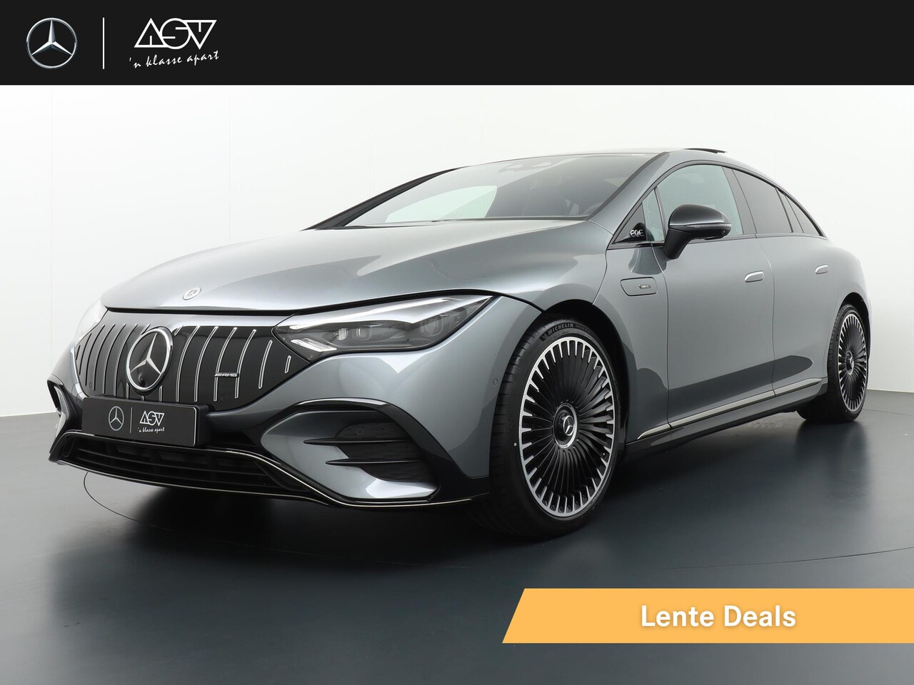 Mercedes-Benz EQE - AMG 53 4MATIC 91 kWh Accu | Panorama - Schuifdak | Distronic Cruise Control | Luchtvering - AutoWereld.nl