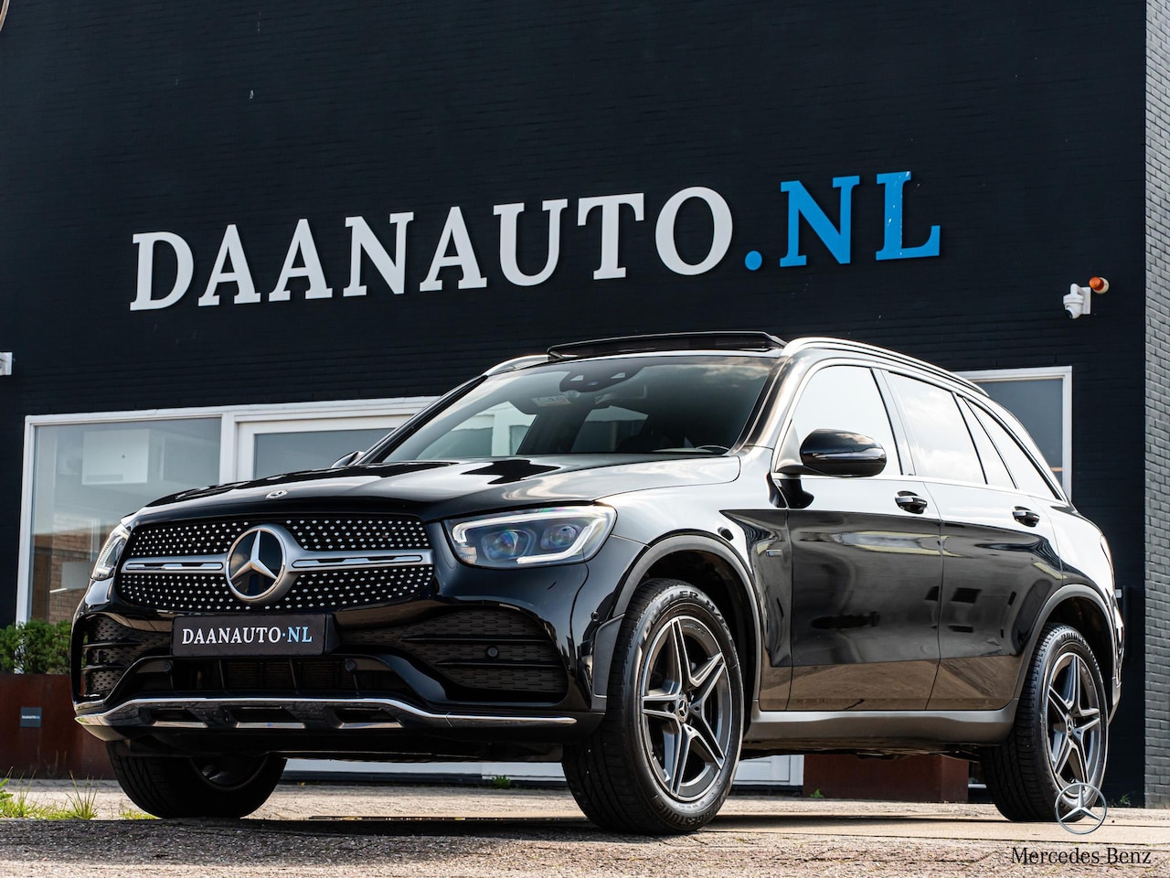 Mercedes-Benz GLC-klasse - GLC300e 4MATIC AMG Line Pano Camera - AutoWereld.nl