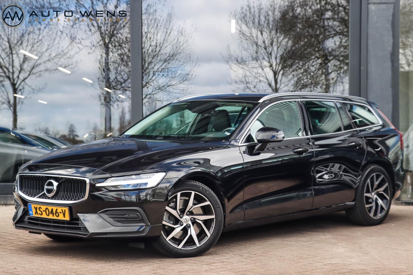 Volvo V60 - 2.0 T5 250PK Momentum | Leder | Trekhaak - AutoWereld.nl