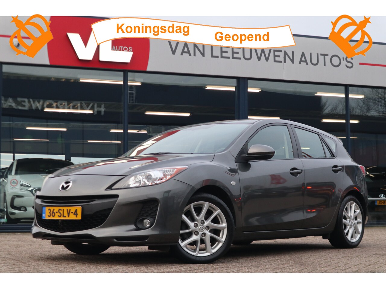 Mazda 3 - 1.6 Navigator | Stoelverwarming | Clima | Afneembare Trekhaak - AutoWereld.nl