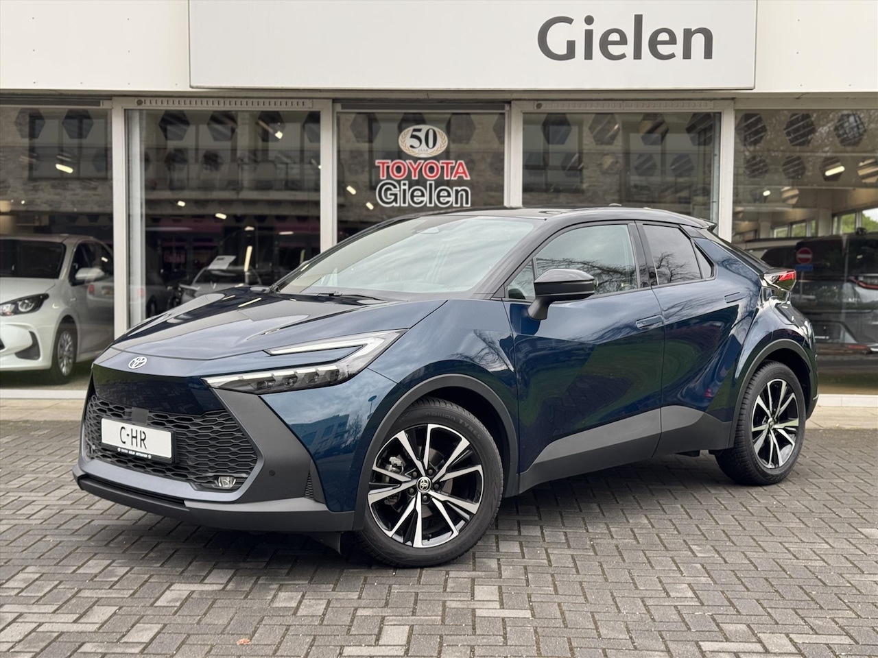 Toyota C-HR - 1.8 Hybrid First Edition | Groot scherm, Dodehoekherkenning, Stoel + Stuurverwarming, Elek - AutoWereld.nl