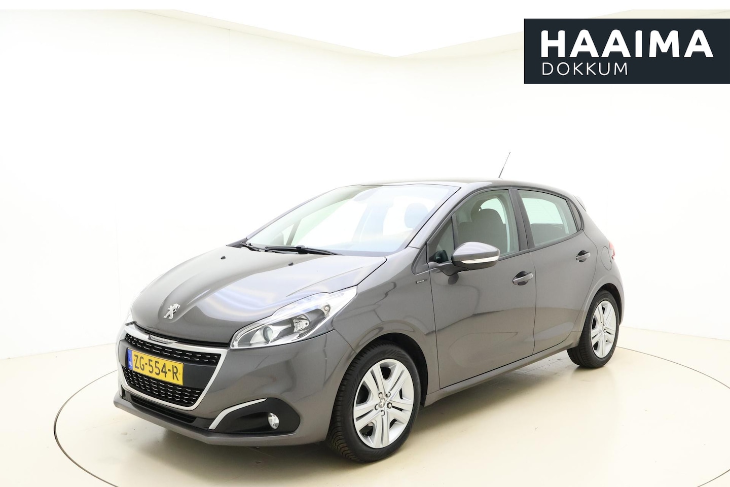 Peugeot 208 - 1.2 PureTech Signature | Navigatie | Cruise Control | Apple Carplay | Parkeersensoren acht - AutoWereld.nl