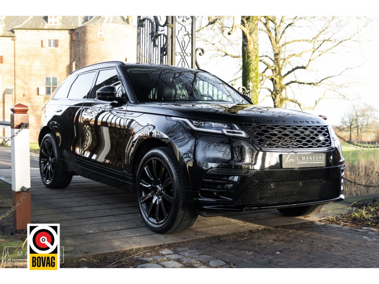 Land Rover Range Rover Velar - 2.0 D180 AWD R-Dynamic S 2020 ZWART | Diesel | SUV | Trekhaak - AutoWereld.nl