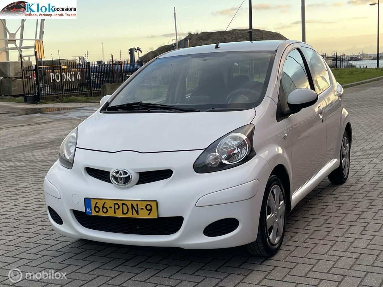 Toyota Aygo - 1.0-12V Comfort Navigato Airco Navi Koppeling VV - AutoWereld.nl