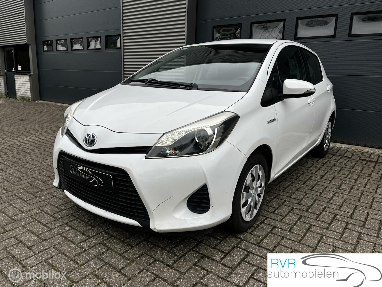 Toyota Yaris - 1.5 Full Hybrid NAVI/CRUISE/CAMERA - AutoWereld.nl