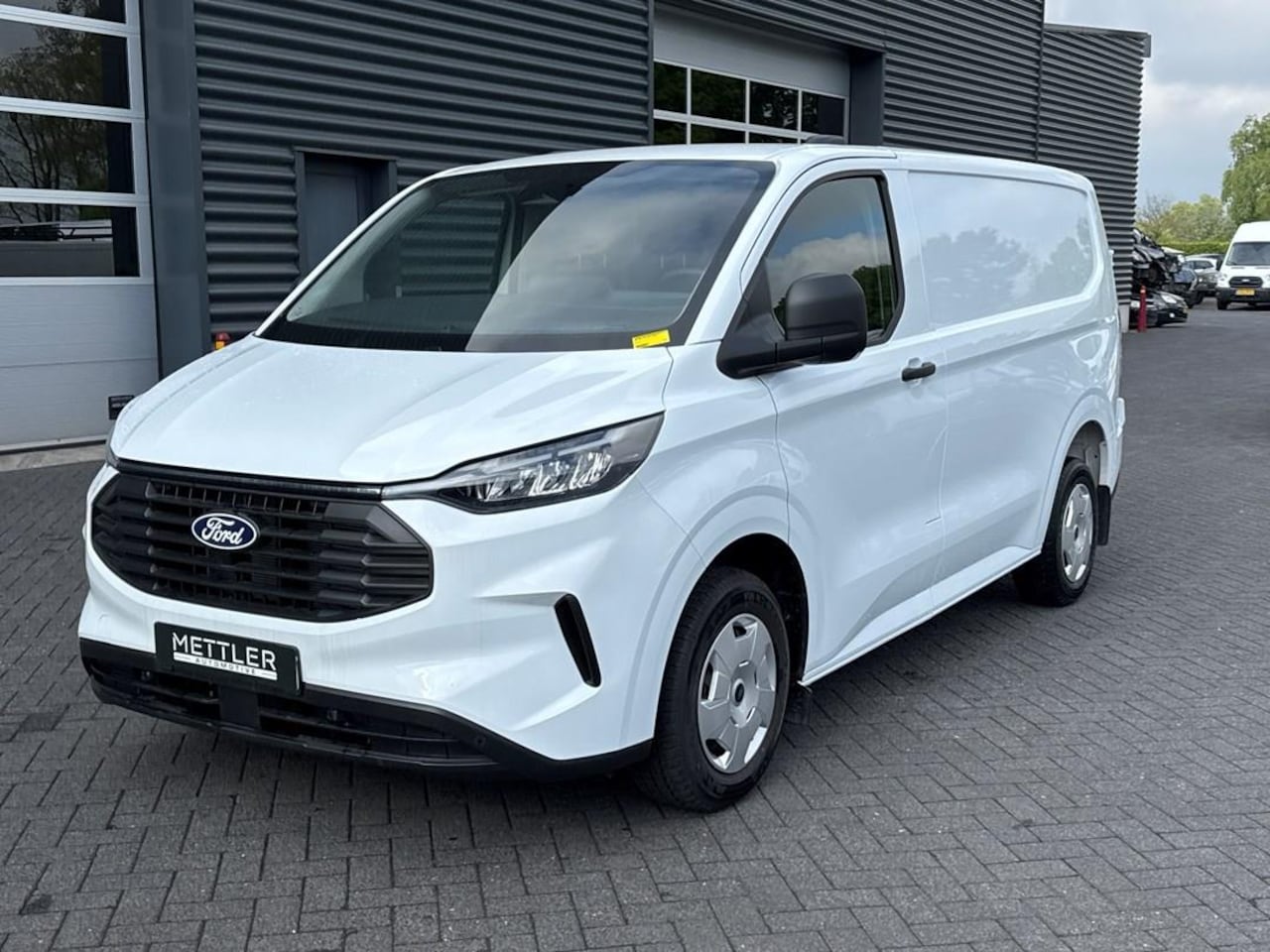 Ford Transit Custom - 300 2.0 TDCI L2H1 Trend nieuw, navi, camera, airco, led - AutoWereld.nl