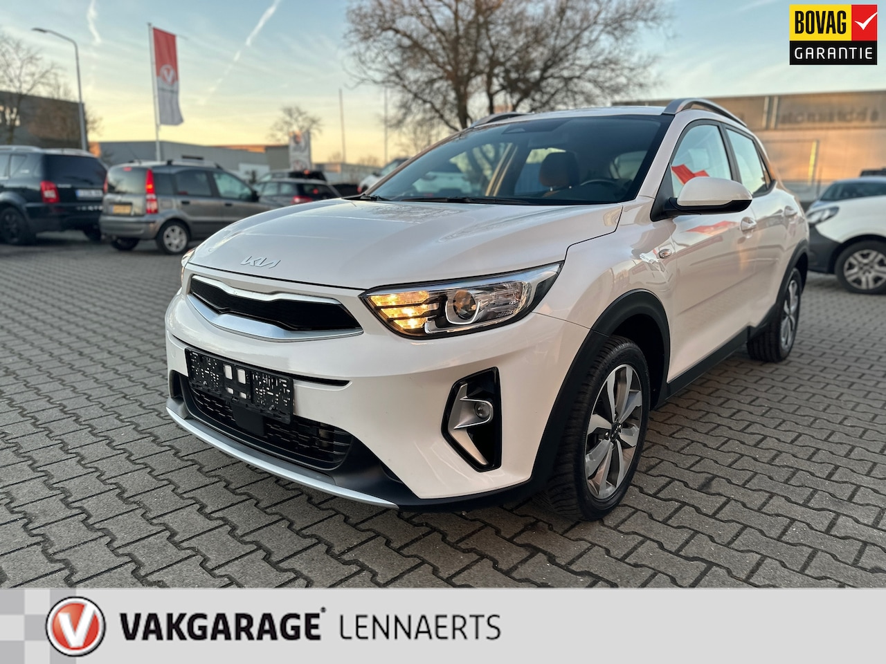 Kia Stonic - 1.0 T-GDi MHEV DynamicLine AUTOMAAT (BOVAG/RIJKLAARPRIJS) - AutoWereld.nl