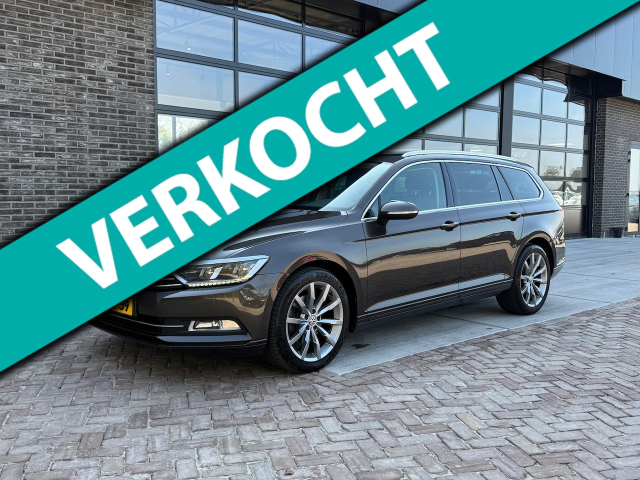 Volkswagen Passat Variant - 1.6 TDI Comfortline | Autm | Navi | Clima | Cruise | - AutoWereld.nl