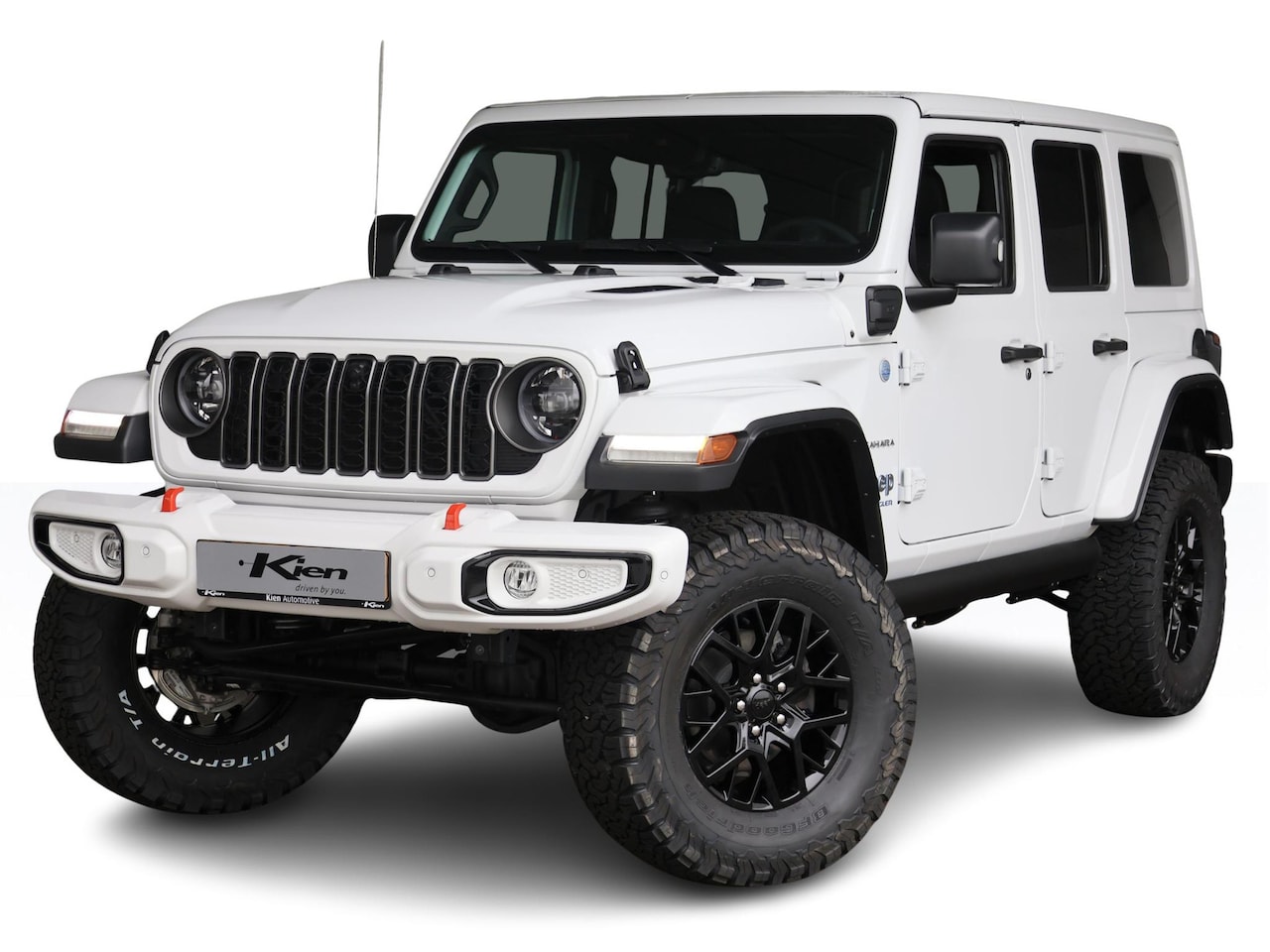 Jeep Wrangler Unlimited - 4xe 380 Sahara | Liftkit 2.5 Rubicon | Electric Treeplanken | Grill 2025 | - AutoWereld.nl