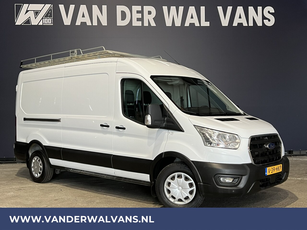 Ford Transit - 2.0 TDCI 131pk L3H2 Euro6 Airco | 2800kg Trekhaak | Imperiaal | LED | Trap | Cruisecontrol - AutoWereld.nl