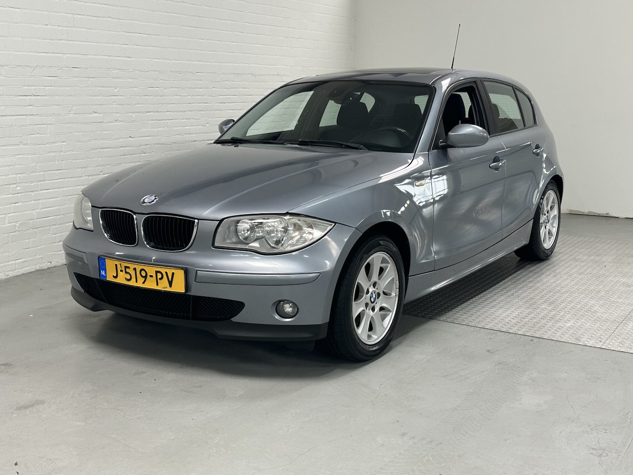 BMW 1-serie - 116i AIRCO / CRUISE / ELK.PAKKET / SCHUIFDAK - AutoWereld.nl