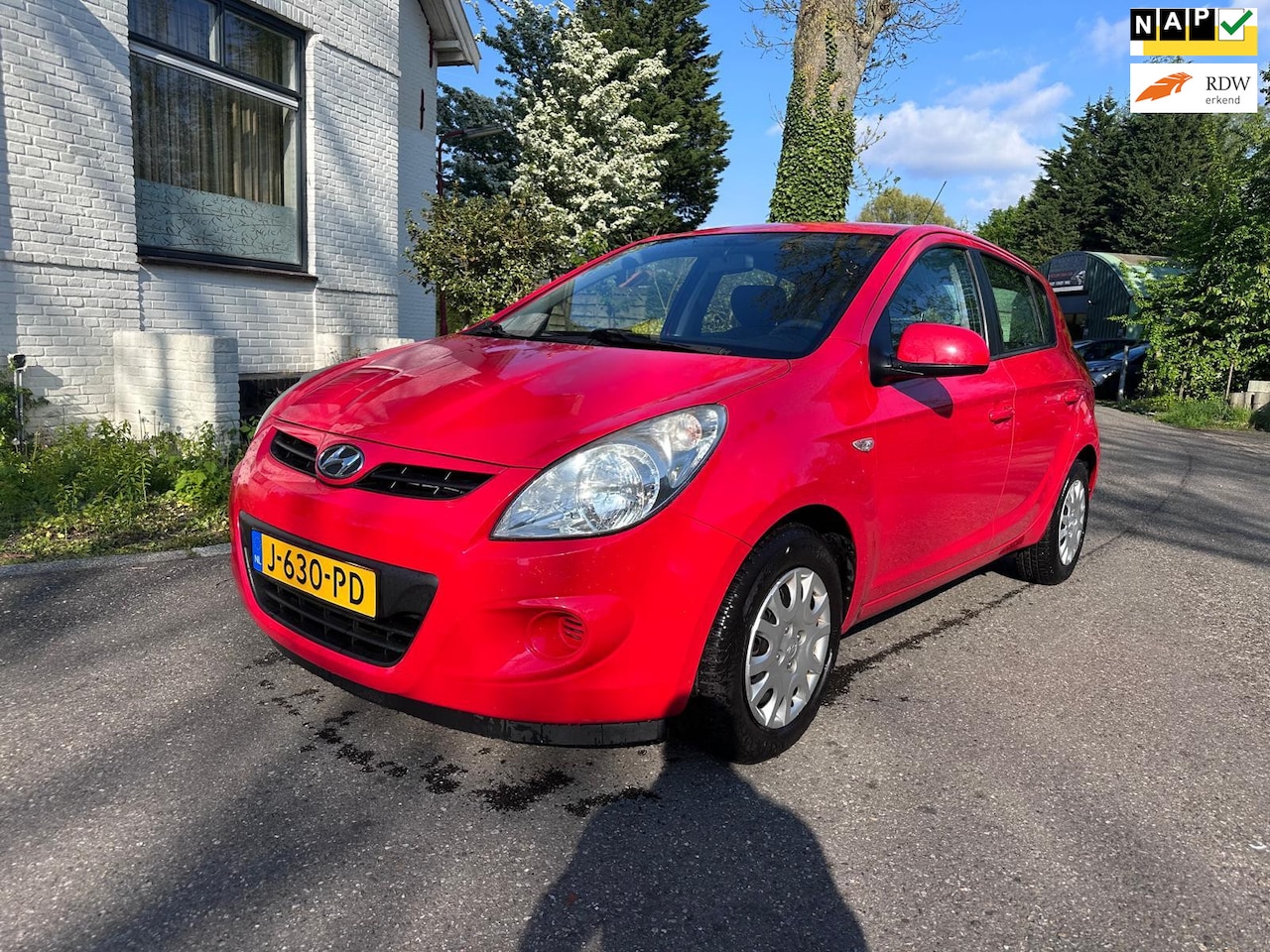 Hyundai i20 - 1.2i i-Drive BOUWJAAR 2011 *Airco*5DR *APK 11-10-2025* METALIC ROOD - AutoWereld.nl
