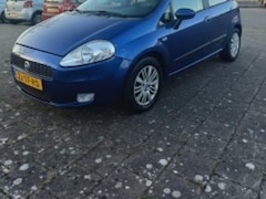 Fiat Punto - 1.4-16V YOUNG