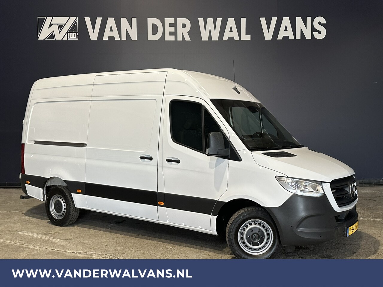 Mercedes-Benz Sprinter - 316 CDI 164pk 3500kg Trekhaak L2H2 Euro6 Airco | Camera | Apple Carplay | Cruisecontrol An - AutoWereld.nl
