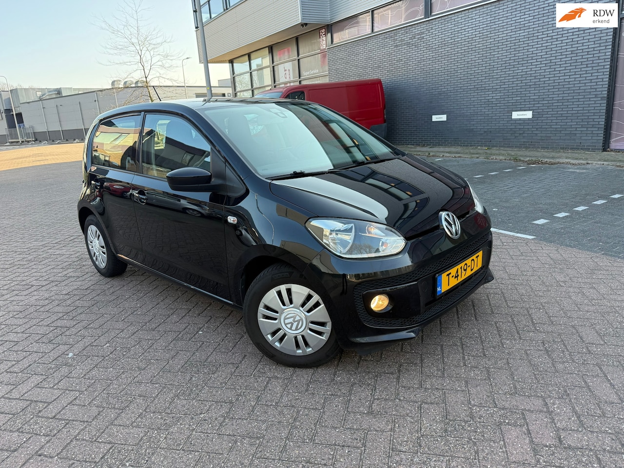Volkswagen Up! - 1.0 move up! BlueMotion Stoelverwarming Airco NEW APk - AutoWereld.nl
