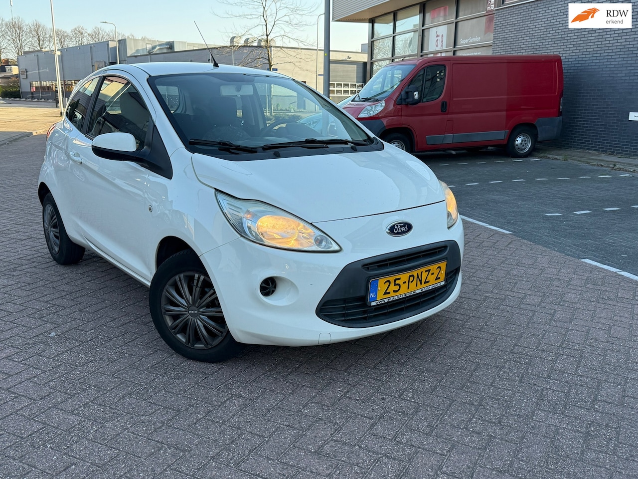 Ford Ka - 1.2 Comfort start/stop APK Airco - AutoWereld.nl