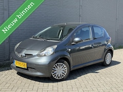 Toyota Aygo - 1.0-12V + NIEUW APK / AIRCO / ELEKPAKKET