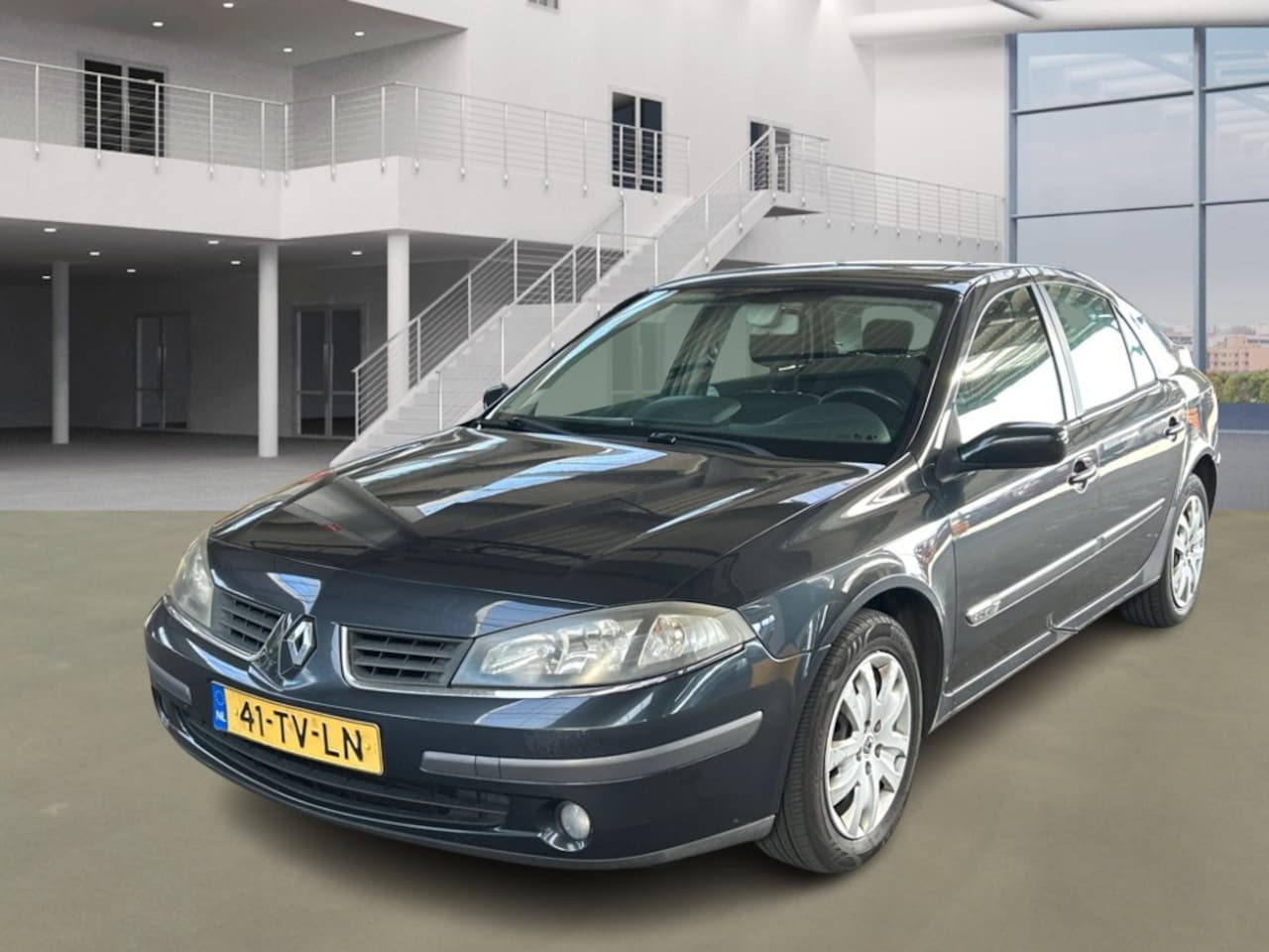 Renault Laguna - 2.0-16V Business 2.0-16V Business ( APK 14-11-2025 ) - AutoWereld.nl
