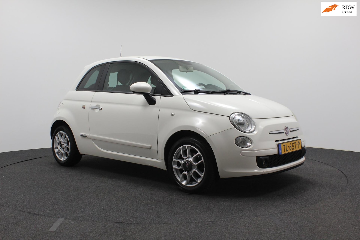 Fiat 500 - 1.2 Sport | Airco | Half lederen bekleding | Sportvelgen | Stuurbediening - AutoWereld.nl