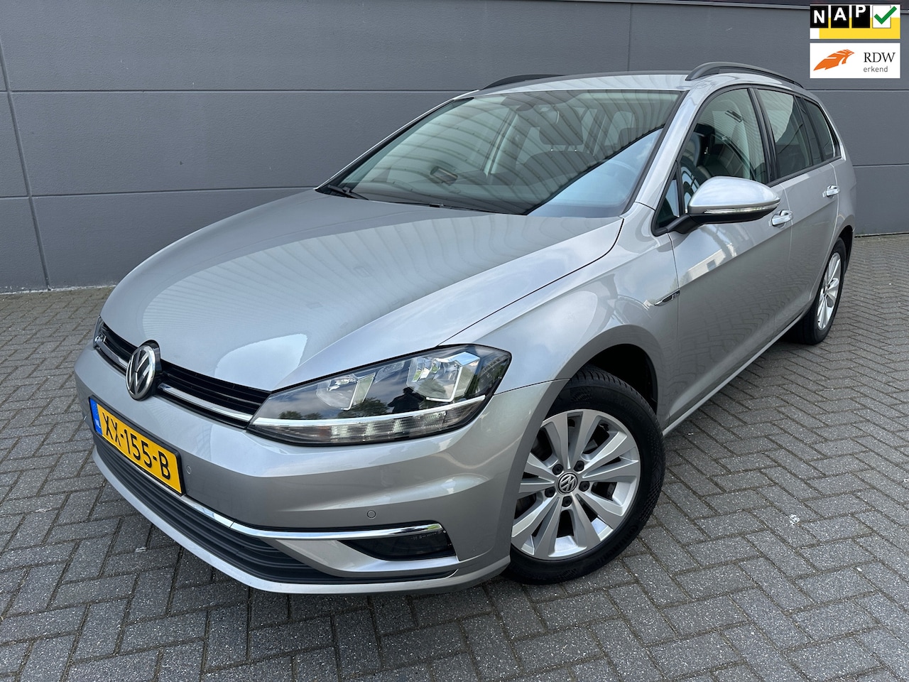 Volkswagen Golf Variant - 1.0 TSI R-LINE Business*CRUISE*TERKHAAK*APK*NAP*NAVI*CARPLY*PARK SENSOREN - AutoWereld.nl