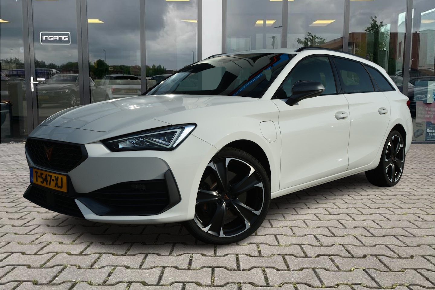 CUPRA Leon Sportstourer - 1.4 E-Hybrid VZ | Dealer Onderhouden | 19 Inch | Virtual Cockpit | - AutoWereld.nl