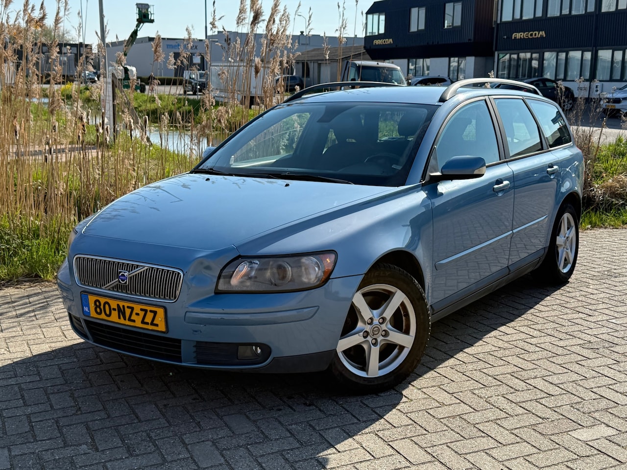Volvo V50 - 2.4i Elite Airco Cruise EXPORT!!! - AutoWereld.nl