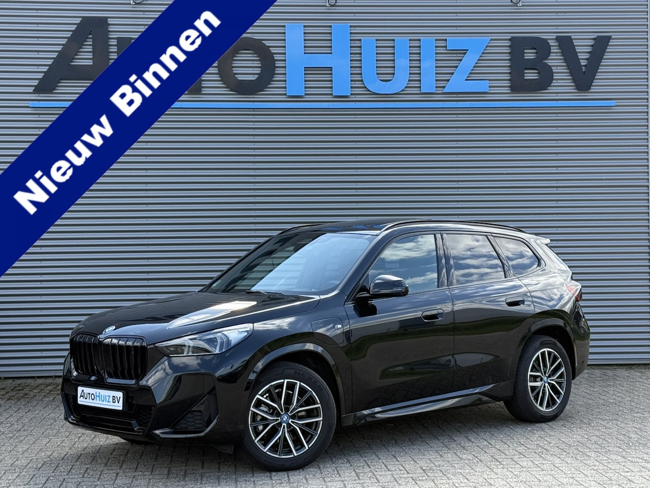 BMW X1 - xDrive25e M Sport Panoramadak Trekhaak Elek Stoelverstelling Head-Up Display Harman- Kardo - AutoWereld.nl