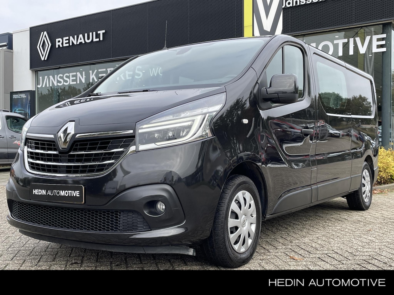 Renault Trafic - 2.0 dCi 120 PK | Dubbele Cabine | Navi | Clima | LED | Trekhaak - AutoWereld.nl