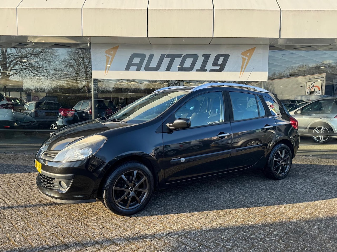 Renault Clio Estate - 1.2 TCE Sélection Business Sport 1.2 TCE Sélection Business Sport - AutoWereld.nl