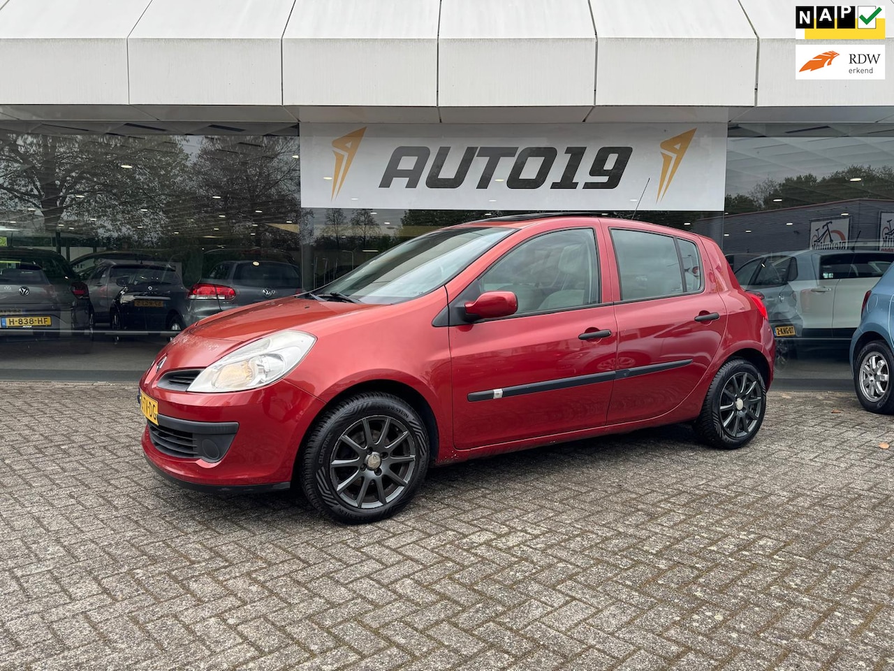 Renault Clio - 1.2-16V Expression 1.2-16V Expression - AutoWereld.nl