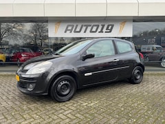 Renault Clio - 2.0-16V Initiale