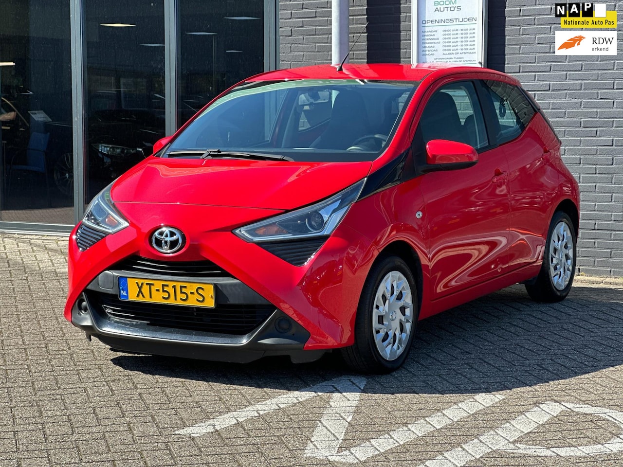 Toyota Aygo - 1.0 VVT-i x-play/NAVI/CAMERA/AIRCO/KM 57.000 NL-AUTO NAP!! - AutoWereld.nl