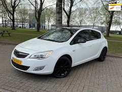 Opel Astra - 1.4 Turbo Sport nap