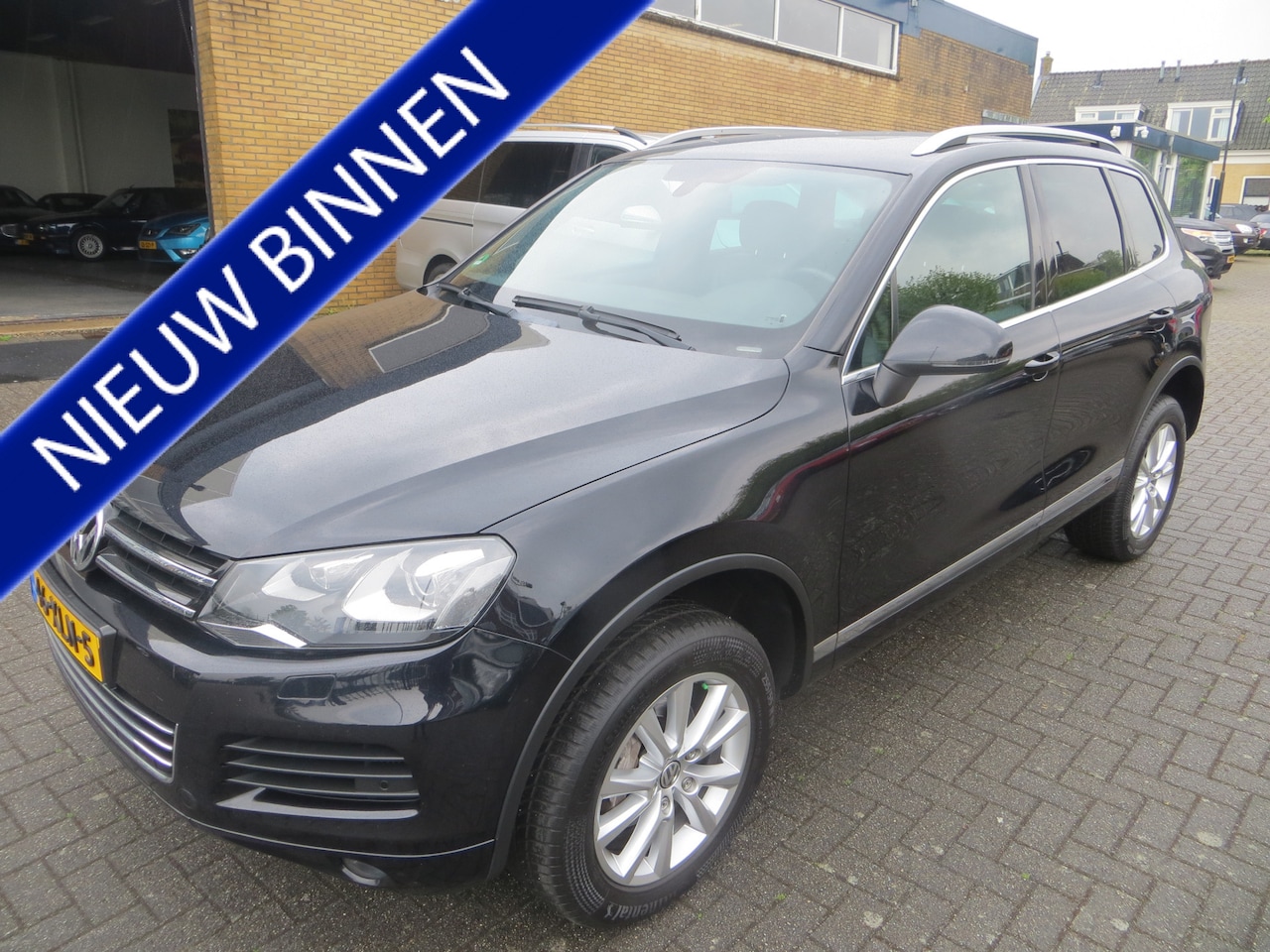 Volkswagen Touareg - 3.0 TDI Highline/LEER/NAVI/NIEUWSTAAT!! - AutoWereld.nl
