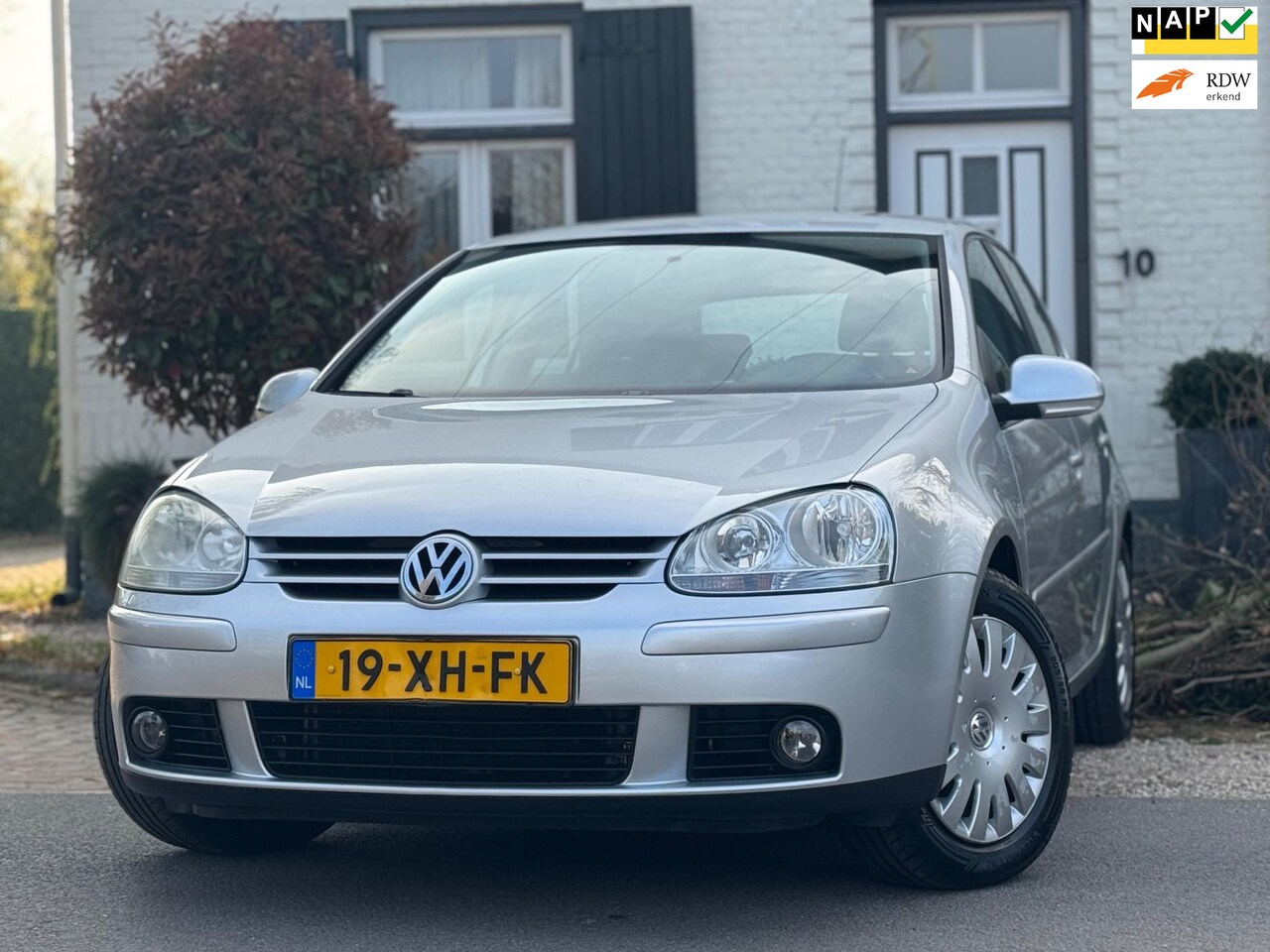 Volkswagen Golf - 1.6 Optive 4|Clima|Cruise|5DRS|Nette auto! - AutoWereld.nl