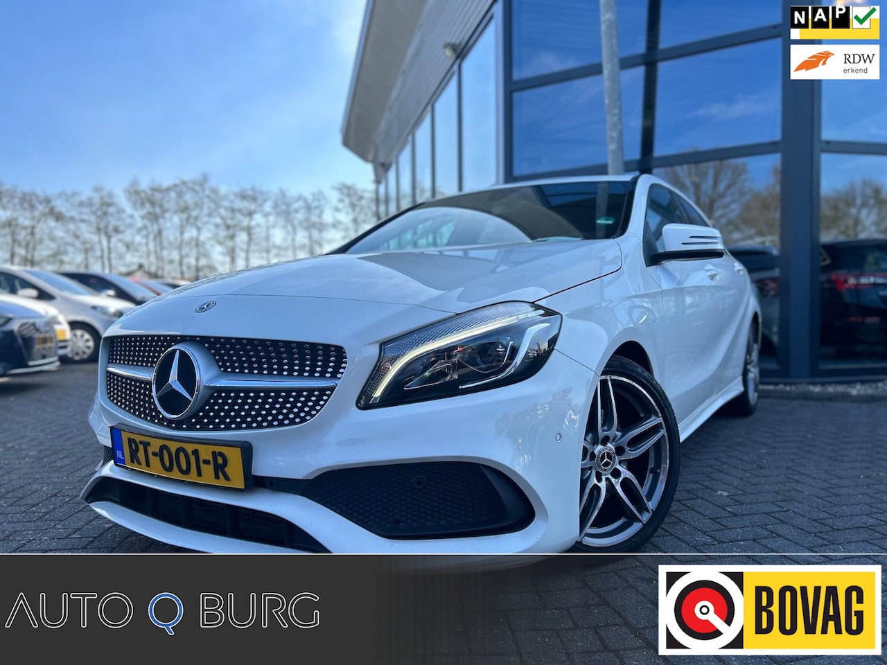 Mercedes-Benz A-klasse - 180 Ambition | AMG Pakket | Start Stop | Navi | PDC | Carplay | Dynamic select | Sportstoe - AutoWereld.nl
