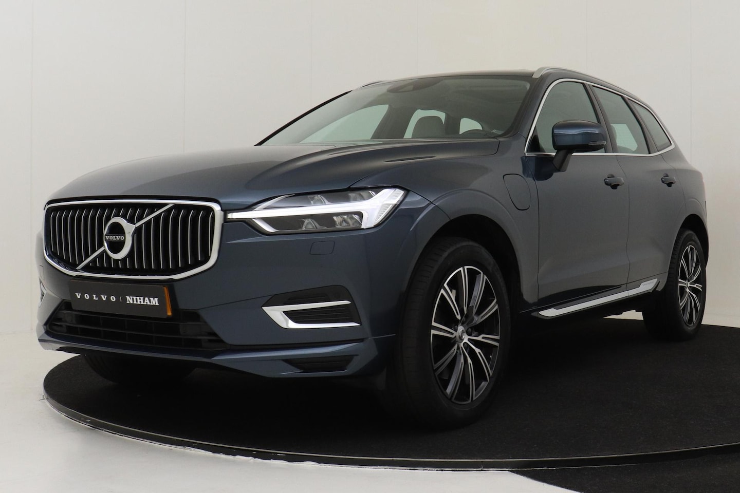 Volvo XC60 - T8 TWIN ENGINE AWD INSCRIPTION -PANO.DAK|KEY-LESS|ADAP.LED|HARMAN/KARDON|GEVENT.LEDER+MASS - AutoWereld.nl