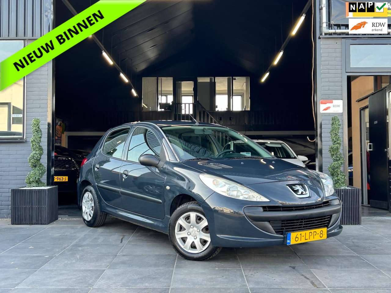 Peugeot 206 - 1.1 XR|El Ramen|NAP|Nieuwe APK| - AutoWereld.nl