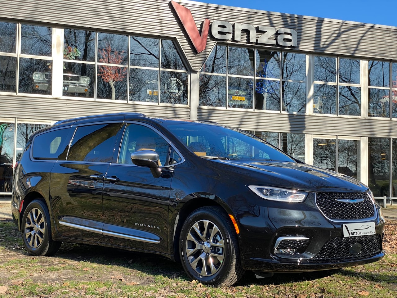 Chrysler Pacifica - 3.6 V6 Pinnacle Plug-in Hybrid - AutoWereld.nl
